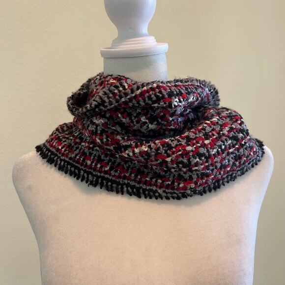 V. Fraas Infinity Scarf Black Red White Made in Germany OS Winter Accessory - Picture 5 of 7